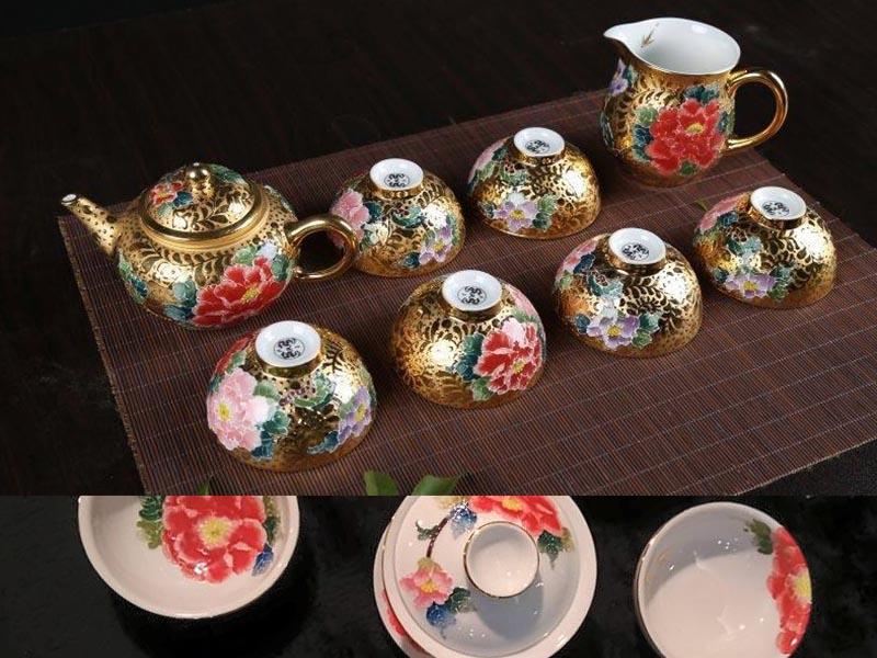 【 表現兩岸陶藝文化之美，連接傳統與當代之工藝 】Taiwan blue-and-white porcelain